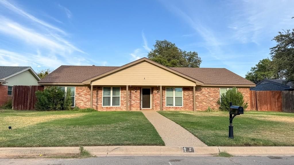 4 Amhurst Court, Midland, TX 79705