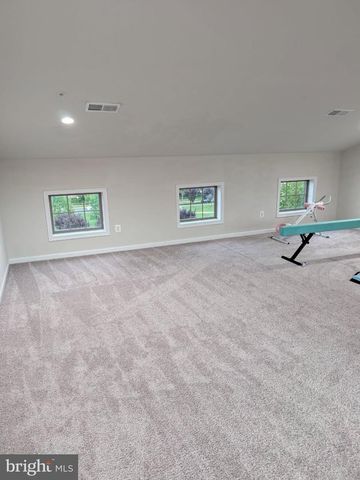 43174 LUTTRELL SQ, Ashburn, VA 20148