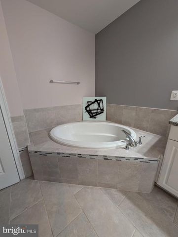 43174 LUTTRELL SQ, Ashburn, VA 20148