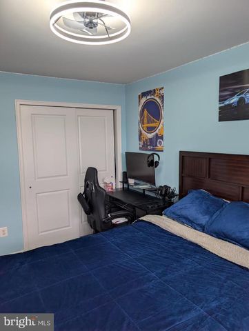 43174 LUTTRELL SQ, Ashburn, VA 20148
