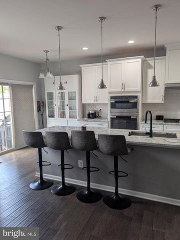 43174 LUTTRELL SQ, Ashburn, VA 20148