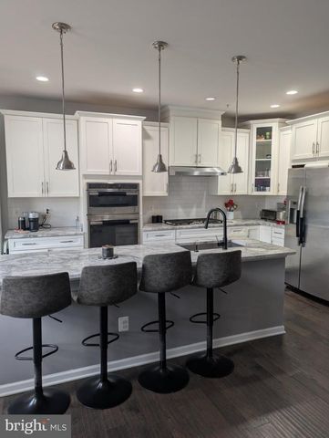 43174 LUTTRELL SQ, Ashburn, VA 20148