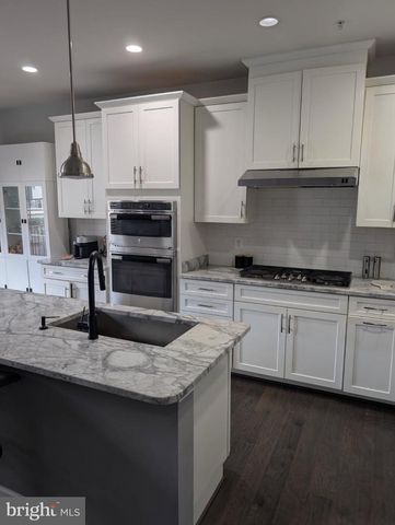 43174 LUTTRELL SQ, Ashburn, VA 20148