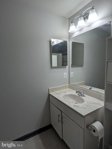 43174 LUTTRELL SQ, Ashburn, VA 20148