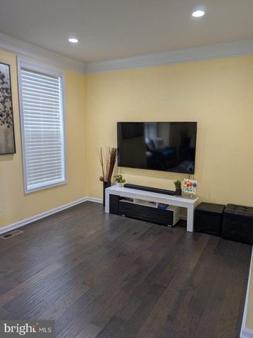 43174 LUTTRELL SQ, Ashburn, VA 20148