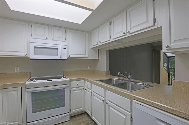 8805 Lateen LN 203, Fort Myers, FL 33919
