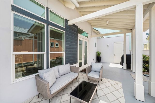 600 Center Square North 25, Port Aransas, TX 78373