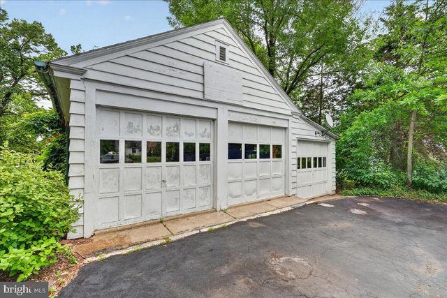 200 QUAKERTOWN AVE, Pennsburg, PA 18073