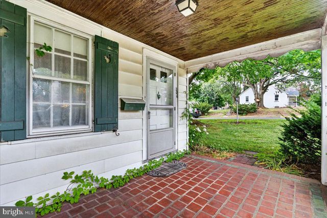 200 QUAKERTOWN AVE, Pennsburg, PA 18073
