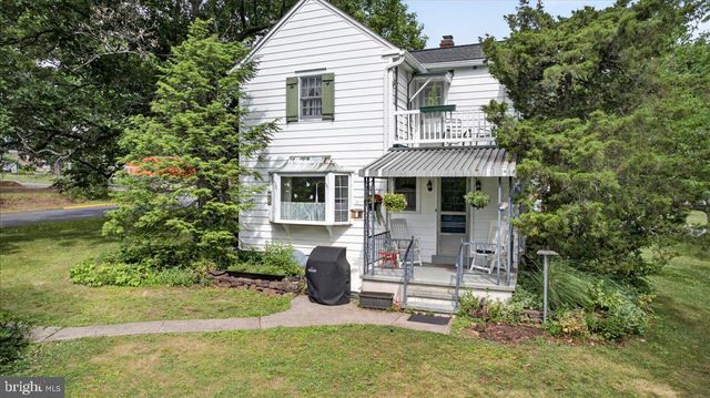 200 QUAKERTOWN AVE, Pennsburg, PA 18073