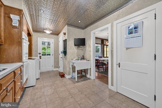 200 QUAKERTOWN AVE, Pennsburg, PA 18073