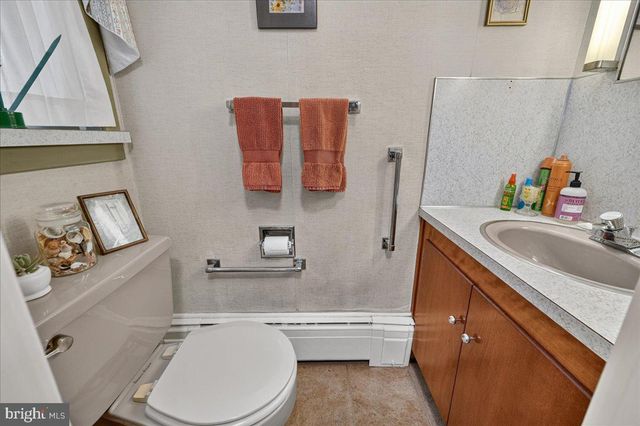 200 QUAKERTOWN AVE, Pennsburg, PA 18073