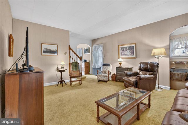 200 QUAKERTOWN AVE, Pennsburg, PA 18073