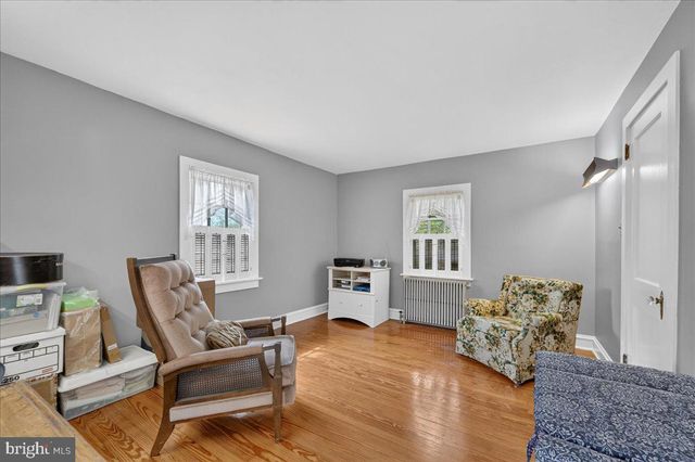 200 QUAKERTOWN AVE, Pennsburg, PA 18073