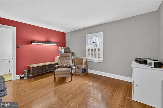 200 QUAKERTOWN AVE, Pennsburg, PA 18073