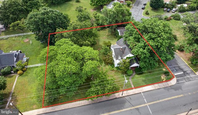 200 QUAKERTOWN AVE, Pennsburg, PA 18073