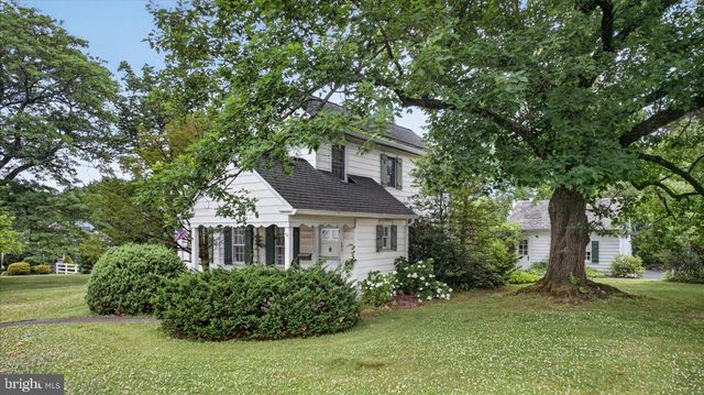 200 QUAKERTOWN AVE, Pennsburg, PA 18073