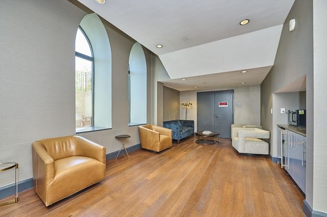 140 Shawmut Ave 1B, Boston, MA 02118