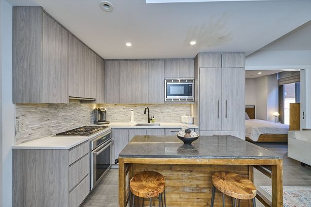 140 Shawmut Ave 1B, Boston, MA 02118