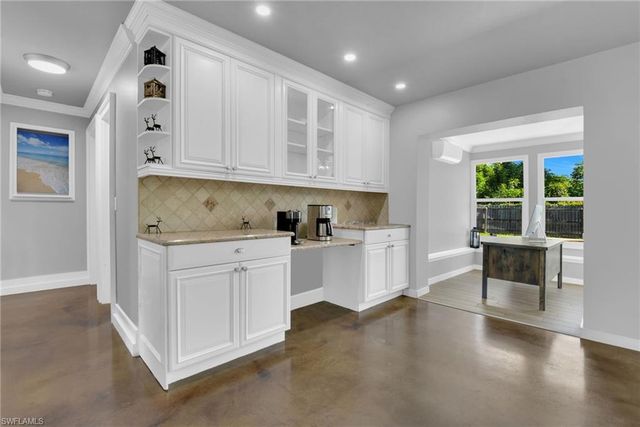 2413 Dover AVE, Fort Myers, FL 33907