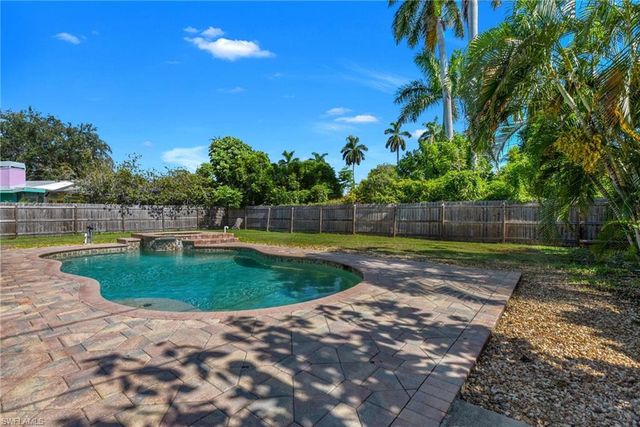 2413 Dover AVE, Fort Myers, FL 33907