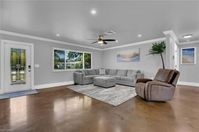 2413 Dover AVE, Fort Myers, FL 33907