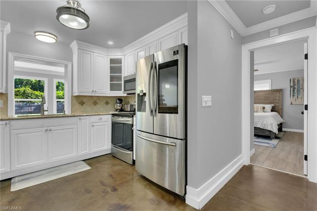 2413 Dover AVE, Fort Myers, FL 33907