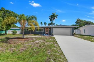 2413 Dover AVE, Fort Myers, FL 33907