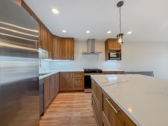 6417 W Irving Park Road 2N, Chicago, IL 60634