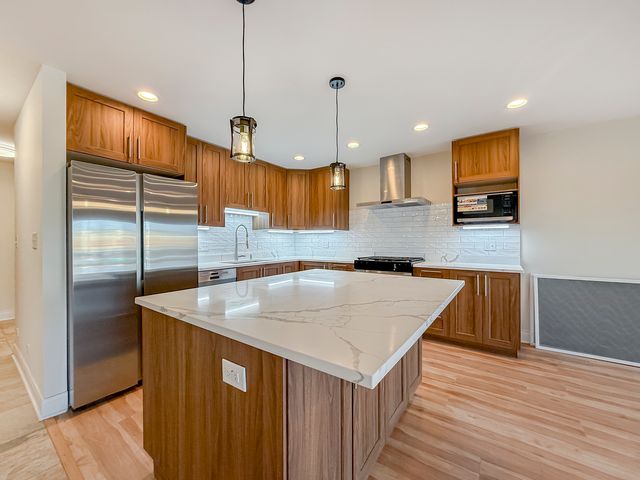 6417 W Irving Park Road 2N, Chicago, IL 60634