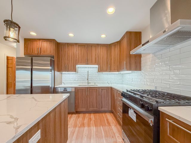 6417 W Irving Park Road 2N, Chicago, IL 60634