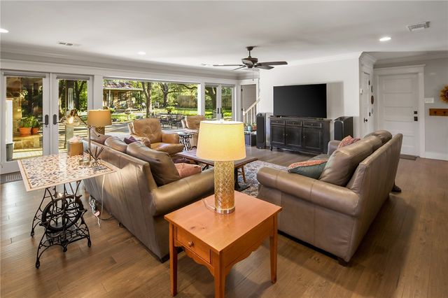 1016 Holt Street, College Station, TX 77840