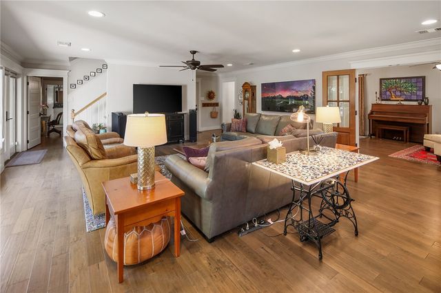 1016 Holt Street, College Station, TX 77840