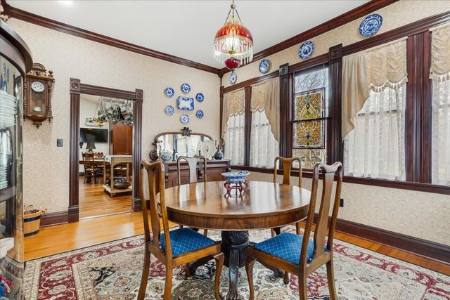 300 W 6th Street, Bonham, TX 75418