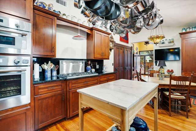 300 W 6th Street, Bonham, TX 75418