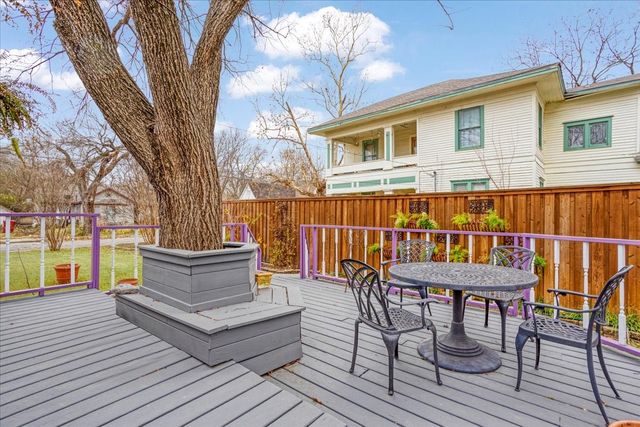 300 W 6th Street, Bonham, TX 75418