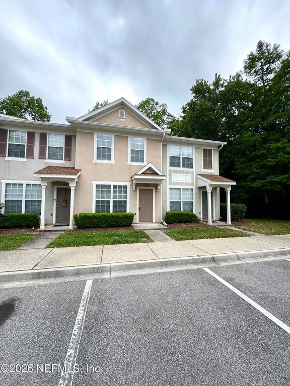 8428 THORNBUSH Court, Jacksonville, FL 32216