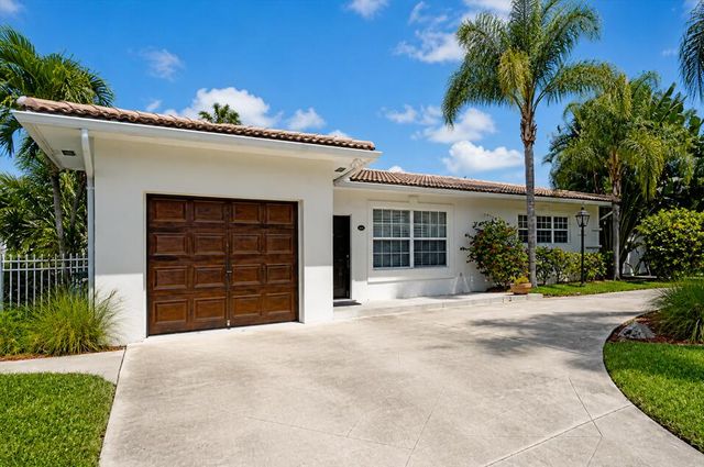 2031 Pleasant Drive, North Palm Beach, FL 33408