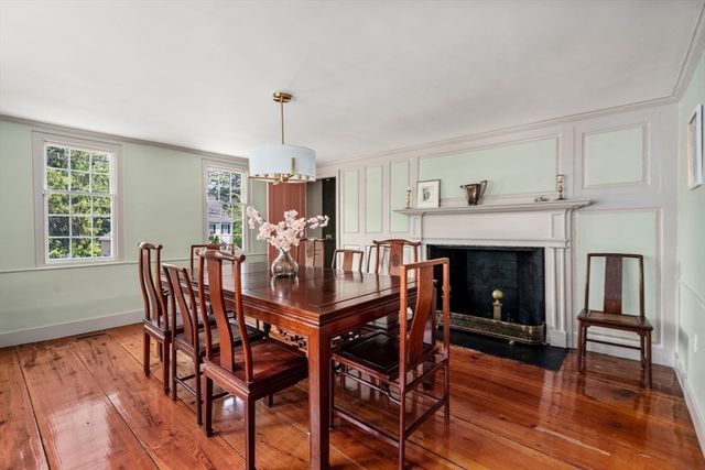 391 Dedham St, Newton, MA 02459
