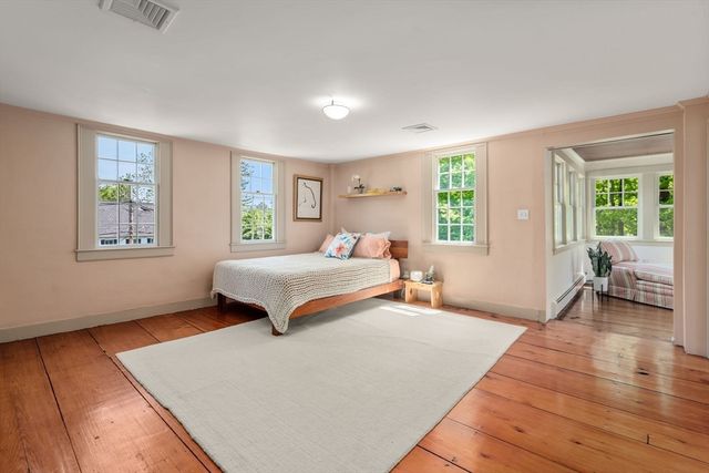 391 Dedham St, Newton, MA 02459