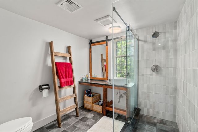 391 Dedham St, Newton, MA 02459