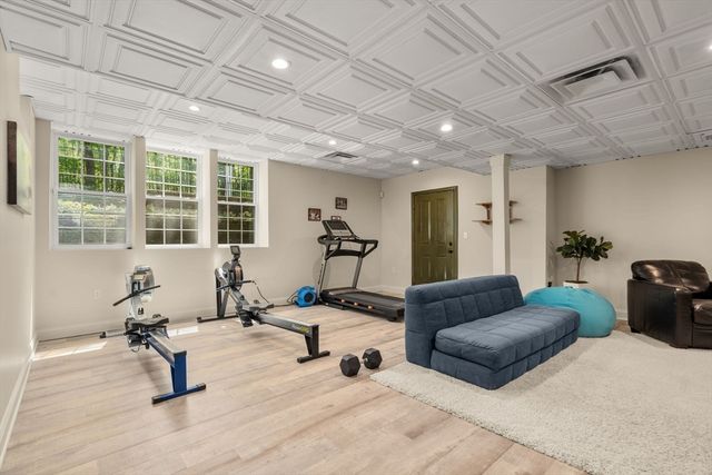 391 Dedham St, Newton, MA 02459
