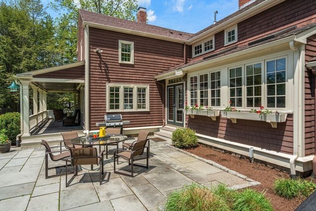 391 Dedham St, Newton, MA 02459