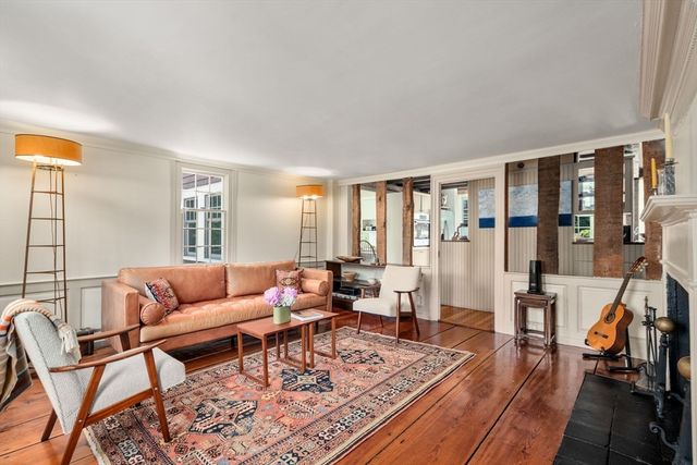 391 Dedham St, Newton, MA 02459