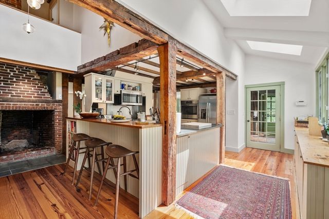 391 Dedham St, Newton, MA 02459