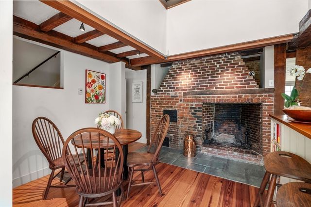 391 Dedham St, Newton, MA 02459