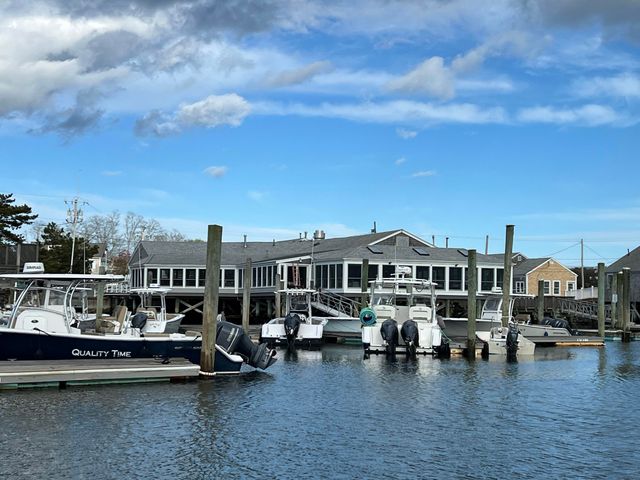 1586 Hyannis-Barnstable Road, Barnstable, MA 02630