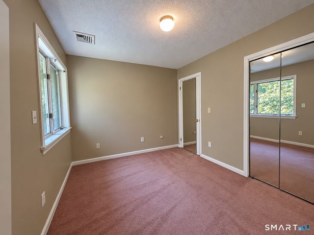 38 Twin Lakes Drive, Waterford, CT 06385