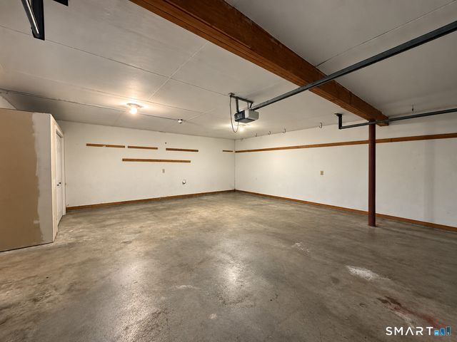 38 Twin Lakes Drive, Waterford, CT 06385
