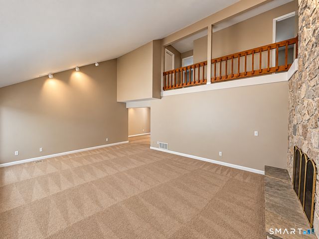 38 Twin Lakes Drive, Waterford, CT 06385